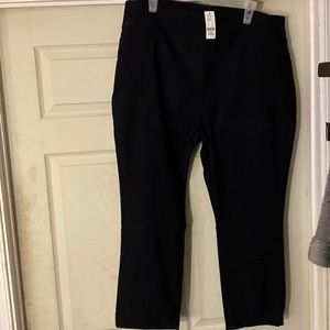 New never worn NYC stretchy ankle pants.